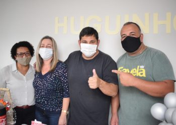 Huguinho comemora aniversário com familiares e amigos
