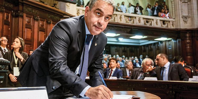 Alerj promulga 18 leis vetadas pelo Executivo