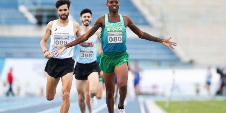 Thiago André, de Belford Roxo, conquista índice olímpico nos 800 metros