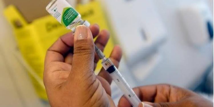 São João de Meriti e Mesquita suspendem aplicação da 1ª dose da vacina contra Covid-19