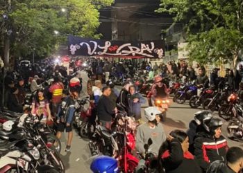 Motoqueiro morre e 12 ficam feridos após “rolezinho” no Arco Metropolitano