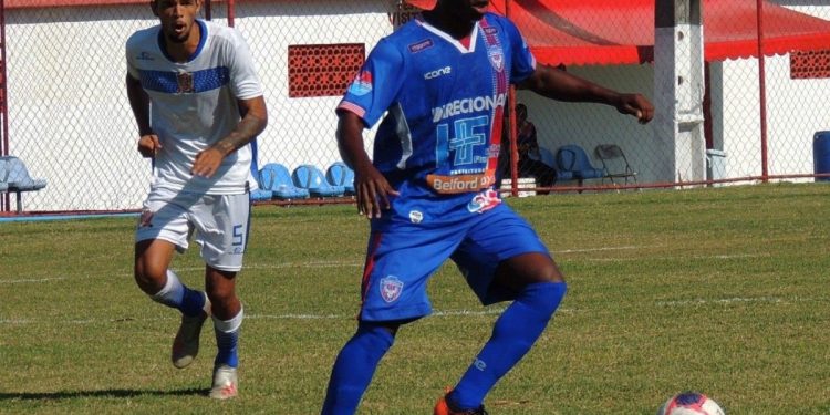 SE Belford Roxo goleia o Profute e cola na liderança da Série C do Carioca