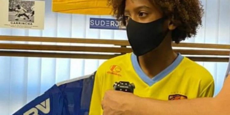 Atletas do Magé Futsal participam de gravação para TV Italiana