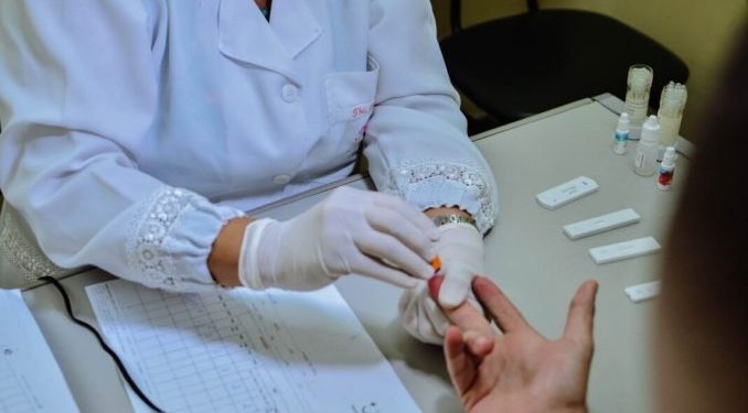 Magé no combate às hepatites virais