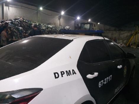 Polícia realiza operação para combater descarte clandestino de lixo em Duque de Caxias
