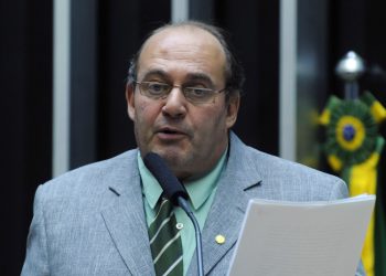 Deputado Eurico Júnior participa de manifestação dos moradores em Paraíba do Sul