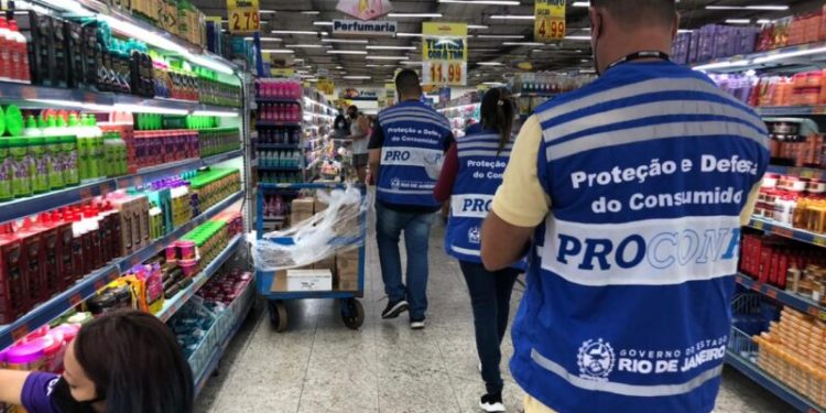 Procon-RJ realiza levantamento de preços de alimentos