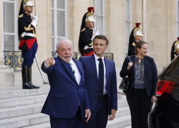 Em Paris, Lula cancela jantar com príncipe herdeiro da Arábia Saudita