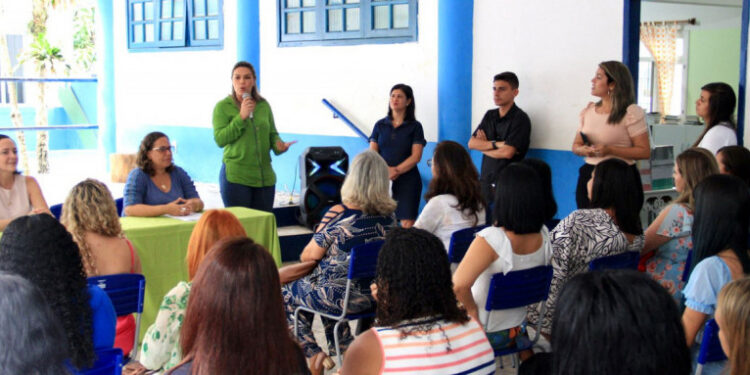Justiça decide que Mangaratiba reajuste o salário dos professores