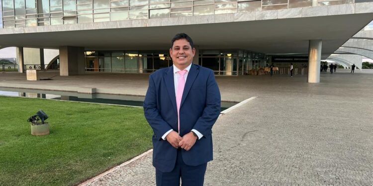 Em visita a Brasília, Huguinho busca investimentos para Seropédica