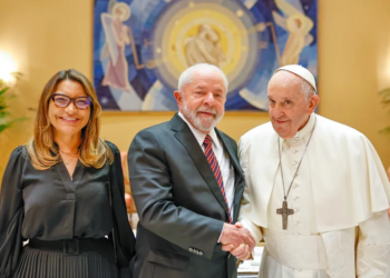 Lula se reúne com o Papa Francisco no Vaticano: ‘Boa conversa sobre a paz no mundo’