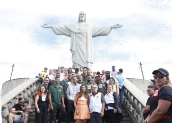 Projeto Circuito Cultural leva jovens ao Cristo Redentor