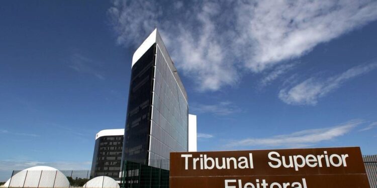 TSE pode concluir nesta sexta o julgamento de Bolsonaro; veja o que está previsto para a sessão