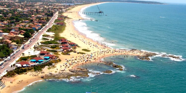 MPRJ prende vereador de Rio das Ostras e afasta secretário de Saúde de Búzios