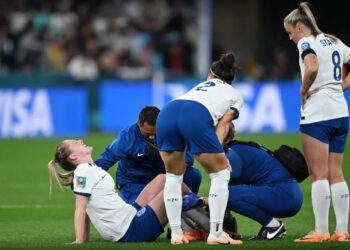 Copa Feminina: Jogadora mais cara do mundo, inglesa Walsh sofre grave lesão contra Dinamarca