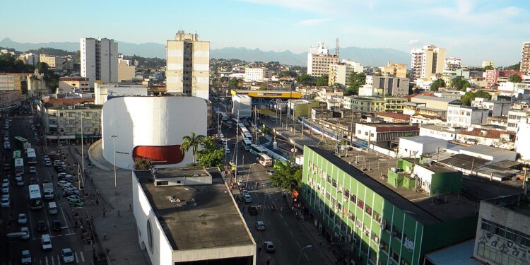 GAECO/MPRJ denuncia e obtém a prisão de cinco traficantes de Imbariê, em Duque de Caxias