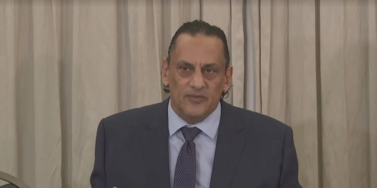 PF apreendeu quatro celulares com Frederick Wassef