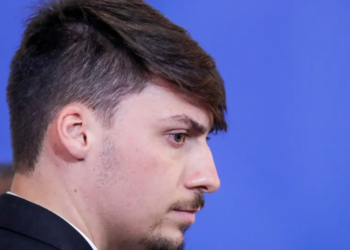 Polícia do DF cumpre mandado de busca e apreensão contra Jair Renan Bolsonaro