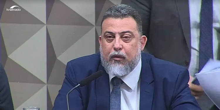 8 de janeiro: ex-diretor da Abin diz que avisou G. Dias sobre risco aos prédios dos Três Poderes cerca de uma hora antes de invasão