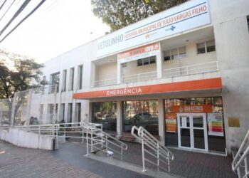 Técnica de enfermagem denunciada pela morte de bebê em hospital vai a julgamento em Niterói