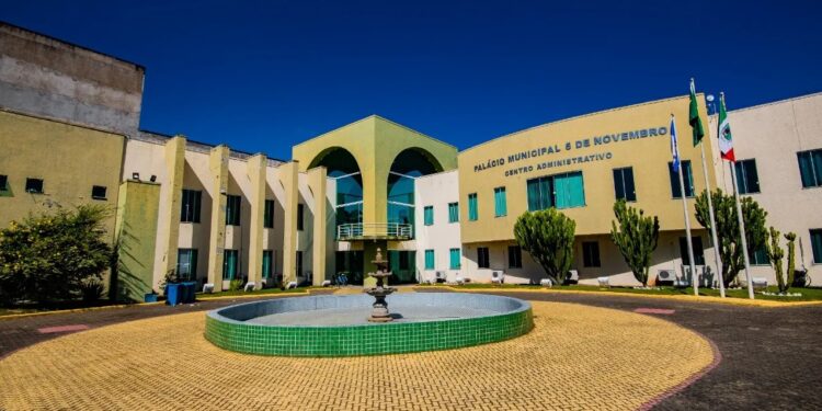 Vice-prefeito de Porto Real opera com duas empresas polivalentes, com venda de xícaras a manutenção de caminhões e máquinas pesadas