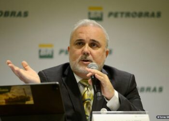 Guerra no Oriente Médio pode aumentar preço do diesel, diz Petrobras