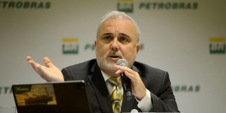 Guerra no Oriente Médio pode aumentar preço do diesel, diz Petrobras