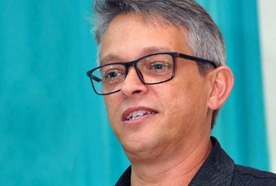 Justiça pode rasgar cheque em branco dado pela Câmara ao prefeito de Queimados: Ação popular já tem parecer favorável do MP