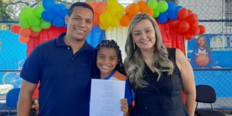 Poesia de aluna de Caxias fica em segundo lugar em prêmio nacional