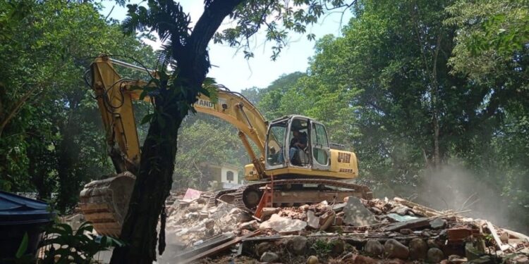 Seas e Inea realizam operação contra construções irregulares em Guapimirim