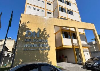 Bandido não se entrega, troca tiros com a CORE e faz refém em Belford Roxo