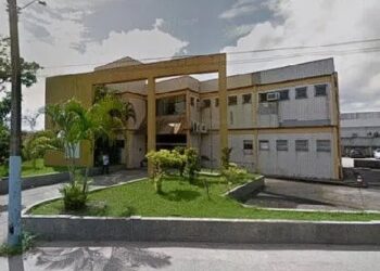 Mulher é presa por furtar objetos da casa da mãe do prefeito de Magé