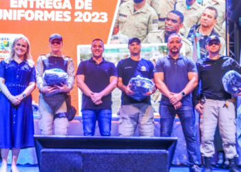 Guardas Municipais de Belford Roxo recebem novos uniformes