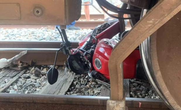Motociclista é atropelado por trem em ramal de Belford Roxo