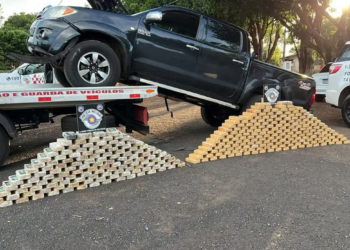 Policial rodoviário federal é preso na SP-270 por transportar cocaína