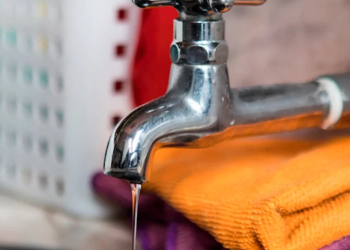 Obra atinge rede de distribuição da Águas do Rio e afeta abastecimento; veja onde