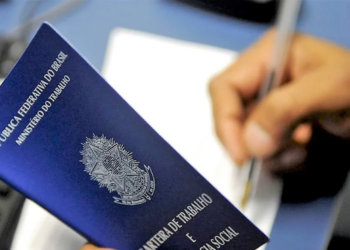 Taxa média de desemprego cai para 7,8% em 2023, menor patamar desde 2014, diz IBGE