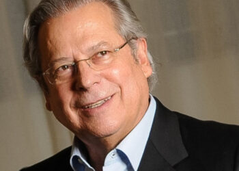 José Dirceu foi hospitalizado em São Paulo para tratar uma pneumonia.