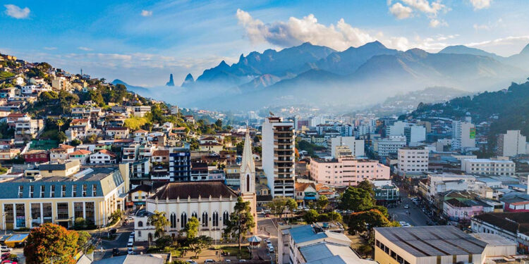 Teresópolis estende o prazo de inscrição para um curso de assistente administrativo gratuito.