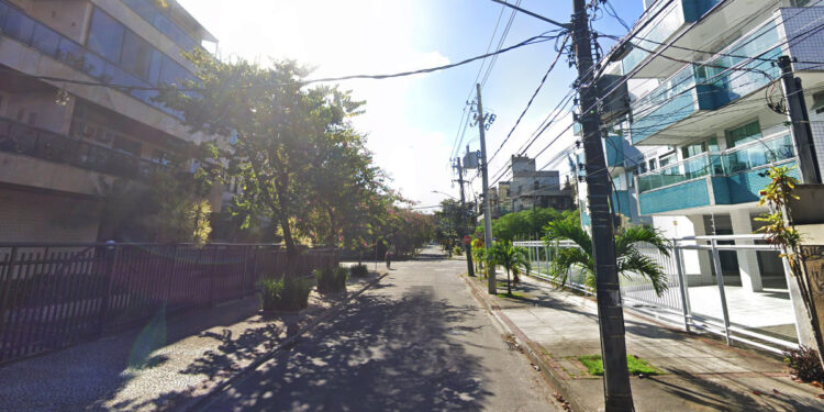 Jovem é morto ao reagir a assalto no Recreio dos Bandeirantes, Zona Oeste do Rio de Janeiro.