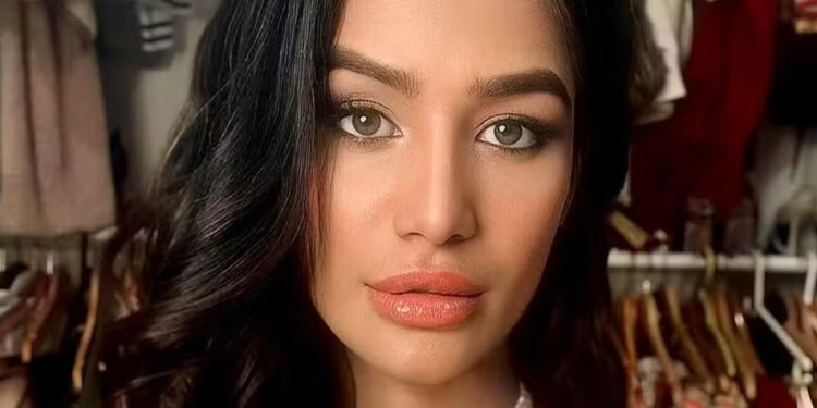 Atriz indiana que simulou morte é processada em R$ 60 milhões.