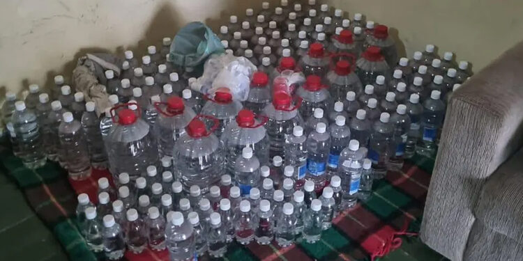 Polícia Militar descobre em Inhaúma, Zona Norte do Rio de Janeiro, água de poço sendo vendida como água mineral.