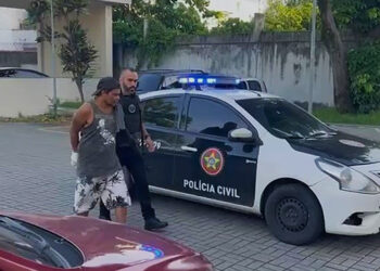 Homem acusado de feminicídio contra companheira transexual é preso em Itaguaí.