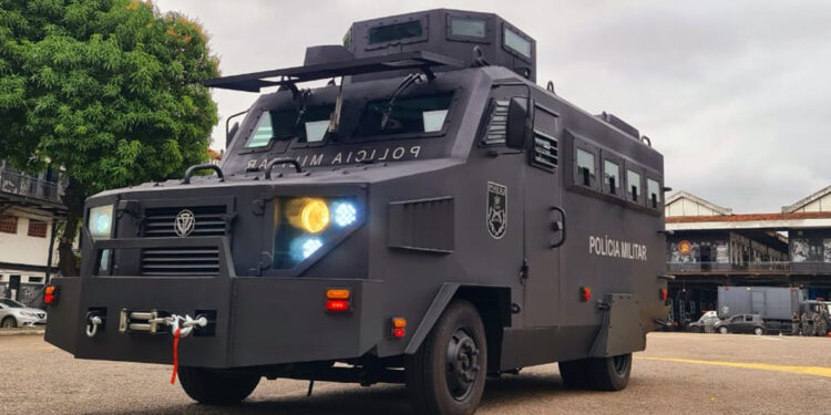 Segundo dia consecutivo de operações da PM na Cidade de Deus.