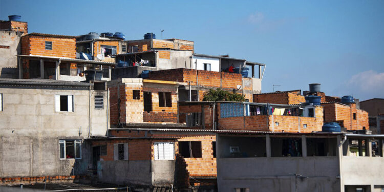 Tiroteio é registrado durante operação na Cidade de Deus, que tinha como alvo os envolvidos em guerra na Gardênia Azul.