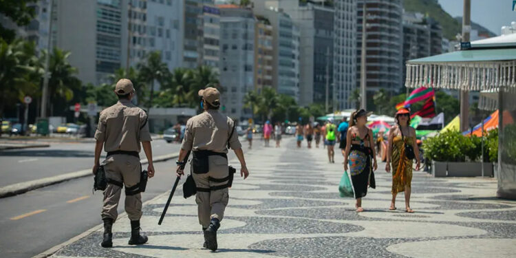 Projeto que autoriza a Guarda Municipal do Rio a portar armas deve ser votado até junho.