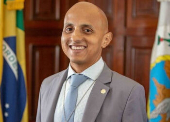 Deputado sofre atentado na Zona Oeste do Rio de Janeiro.