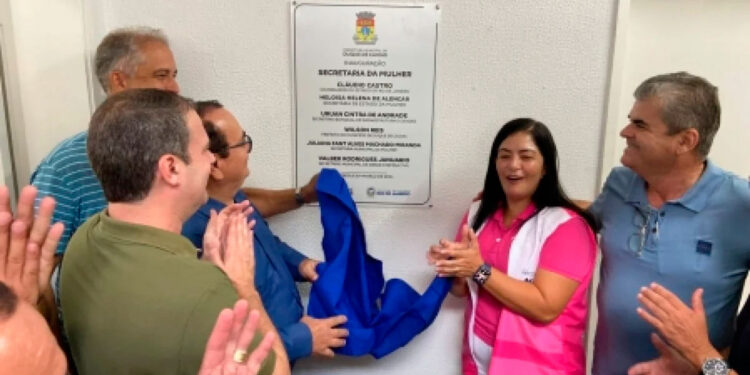 A Prefeitura inaugura sede da Secretaria da Mulher em Caxias.