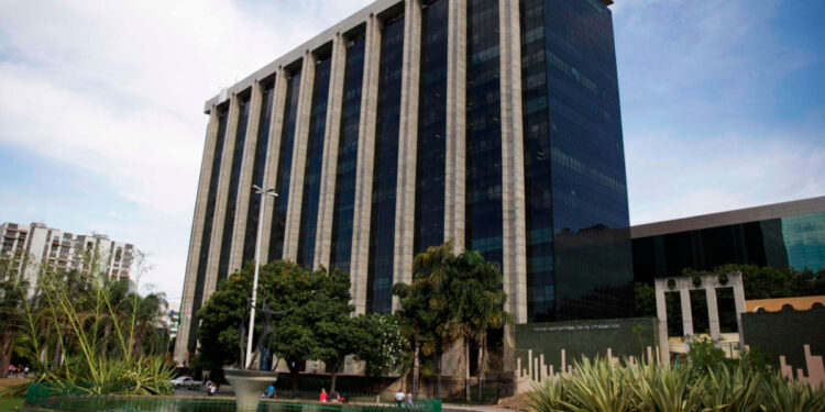 Rio de Janeiro pode adotar moeda social para incentivar o empreendedorismo em áreas de baixa renda.