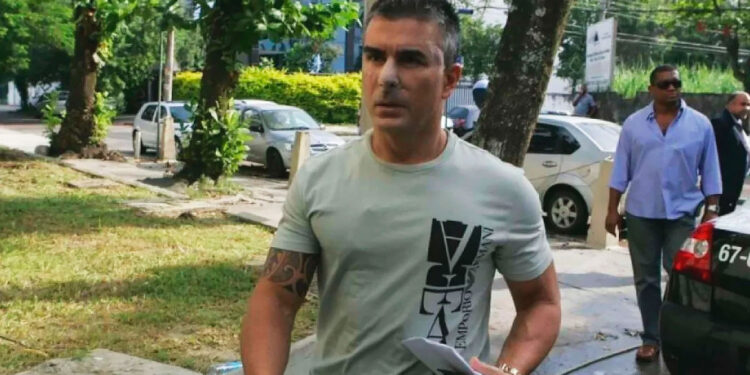 Operação visa 19 policiais que fazem parte da quadrilha liderada pelo contraventor Rogério Andrade.